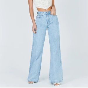 Princess Polly flare leg light wash jeans 2